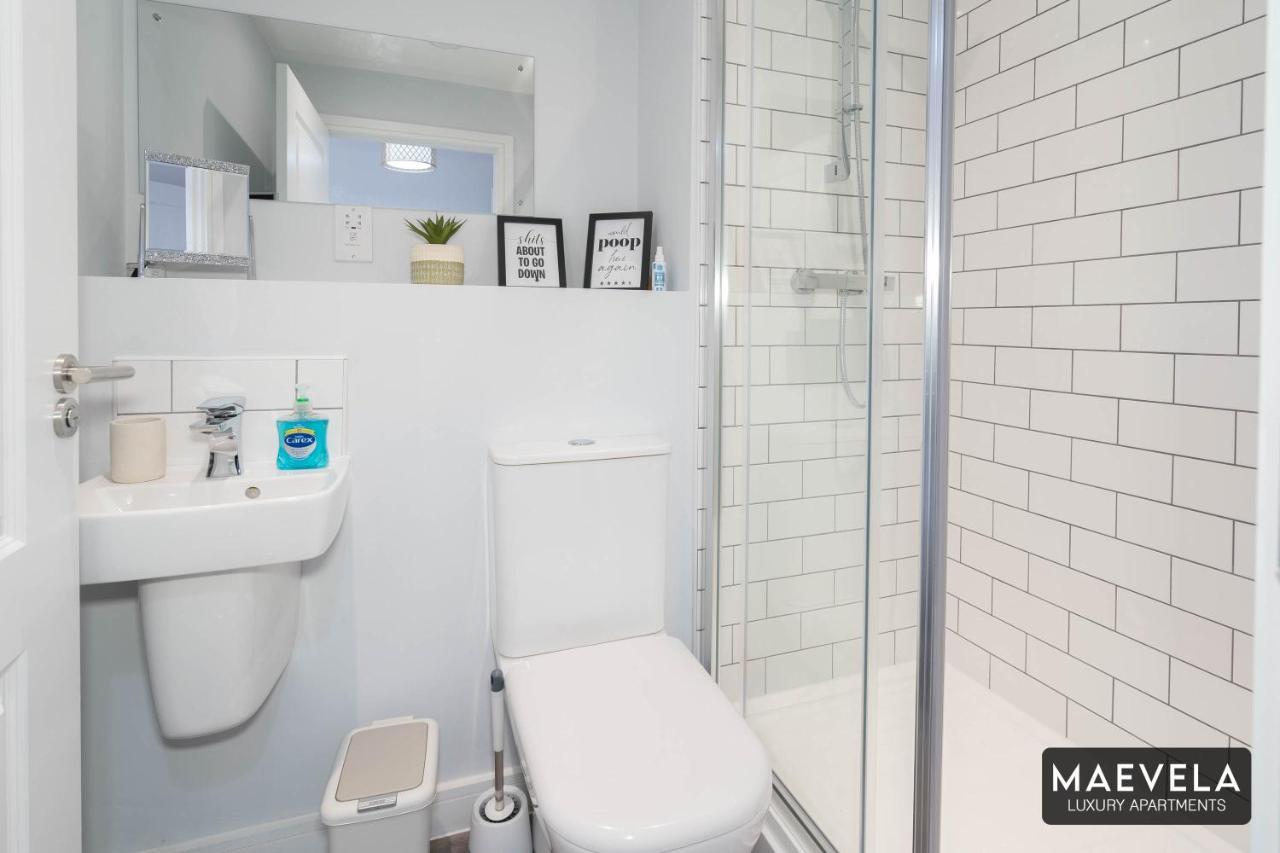 Maevela Apartments - Luxury Top Floor Penthouse - With Parking - 2 Bedroom New Build Apartment ✪ City Centre, Digbeth ✓ With Huge Patio Sliding Doors - City View - Rooftop Terrace - Ps4 & Smart Tv'S Birmingham Extérieur photo