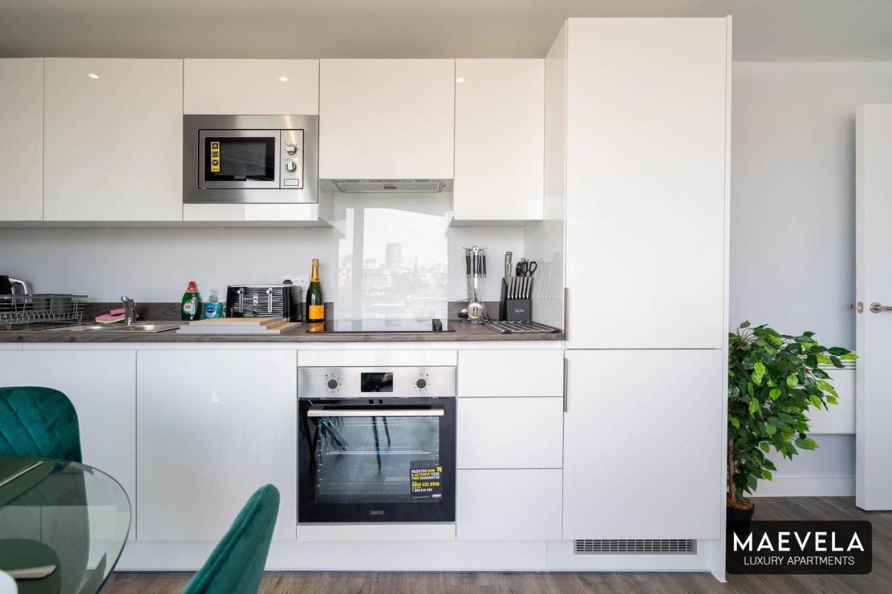 Maevela Apartments - Luxury Top Floor Penthouse - With Parking - 2 Bedroom New Build Apartment ✪ City Centre, Digbeth ✓ With Huge Patio Sliding Doors - City View - Rooftop Terrace - Ps4 & Smart Tv'S Birmingham Extérieur photo