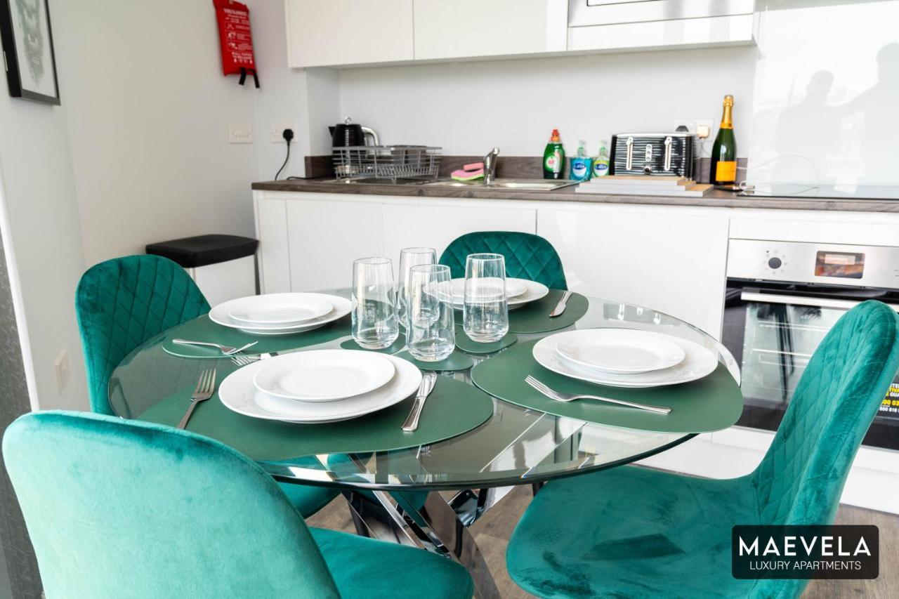Maevela Apartments - Luxury Top Floor Penthouse - With Parking - 2 Bedroom New Build Apartment ✪ City Centre, Digbeth ✓ With Huge Patio Sliding Doors - City View - Rooftop Terrace - Ps4 & Smart Tv'S Birmingham Extérieur photo