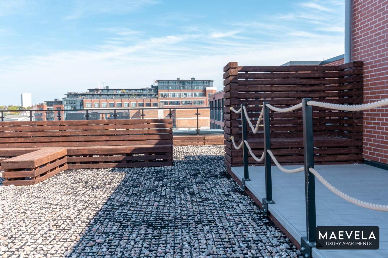 Maevela Apartments - Luxury Top Floor Penthouse - With Parking - 2 Bedroom New Build Apartment ✪ City Centre, Digbeth ✓ With Huge Patio Sliding Doors - City View - Rooftop Terrace - Ps4 & Smart Tv'S Birmingham Extérieur photo